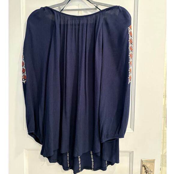 Solitaire 1X Navy Blue Peasant Style Top With Emrboidery - Picture 2 of 7